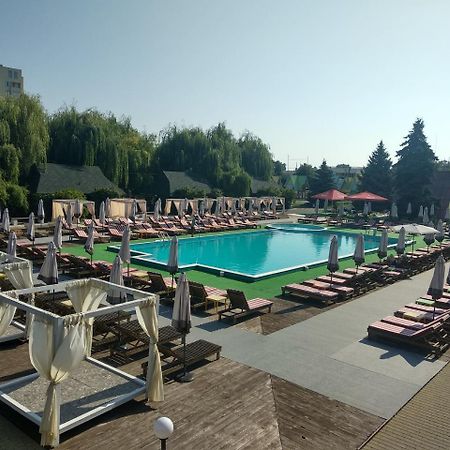 Edem Hotel Chubynske Exteriör bild